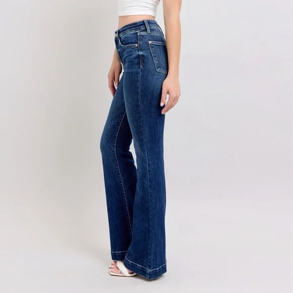 Judy Blue Full Size High Rise Flare Jeans with Pockets Plus Size - Picture 15 of 16